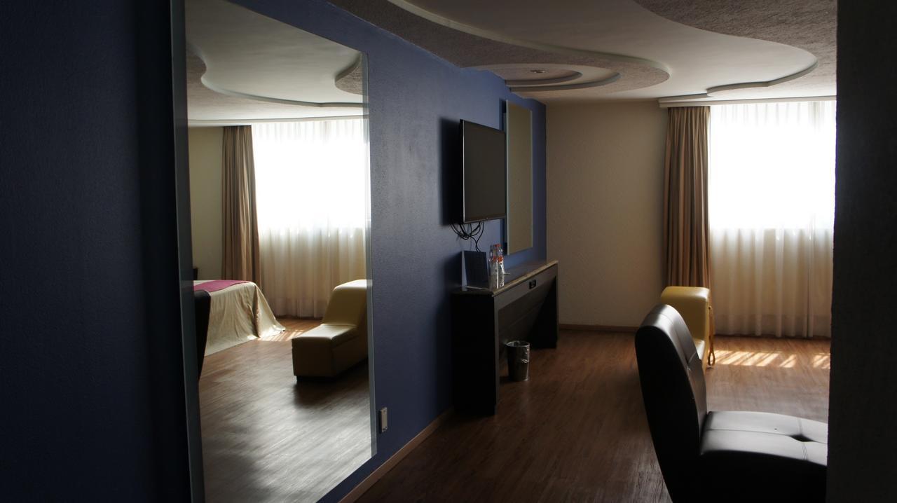 Caban 4* Mexico City